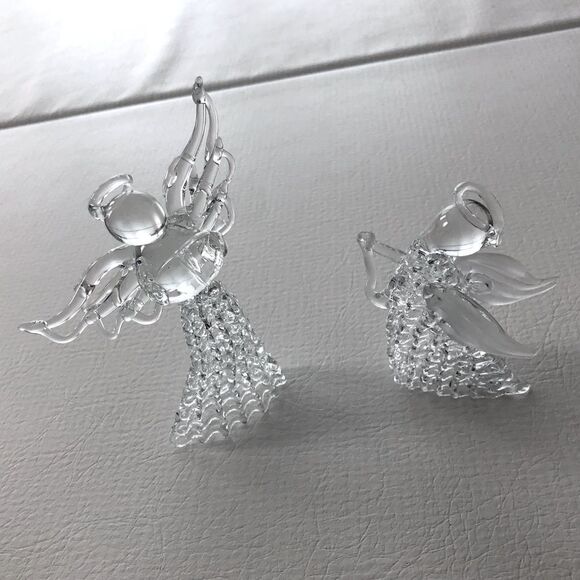 4 GLASS ANGELS: MATCHING PAIR AND 2 OTHERS - Picture 3 of 14